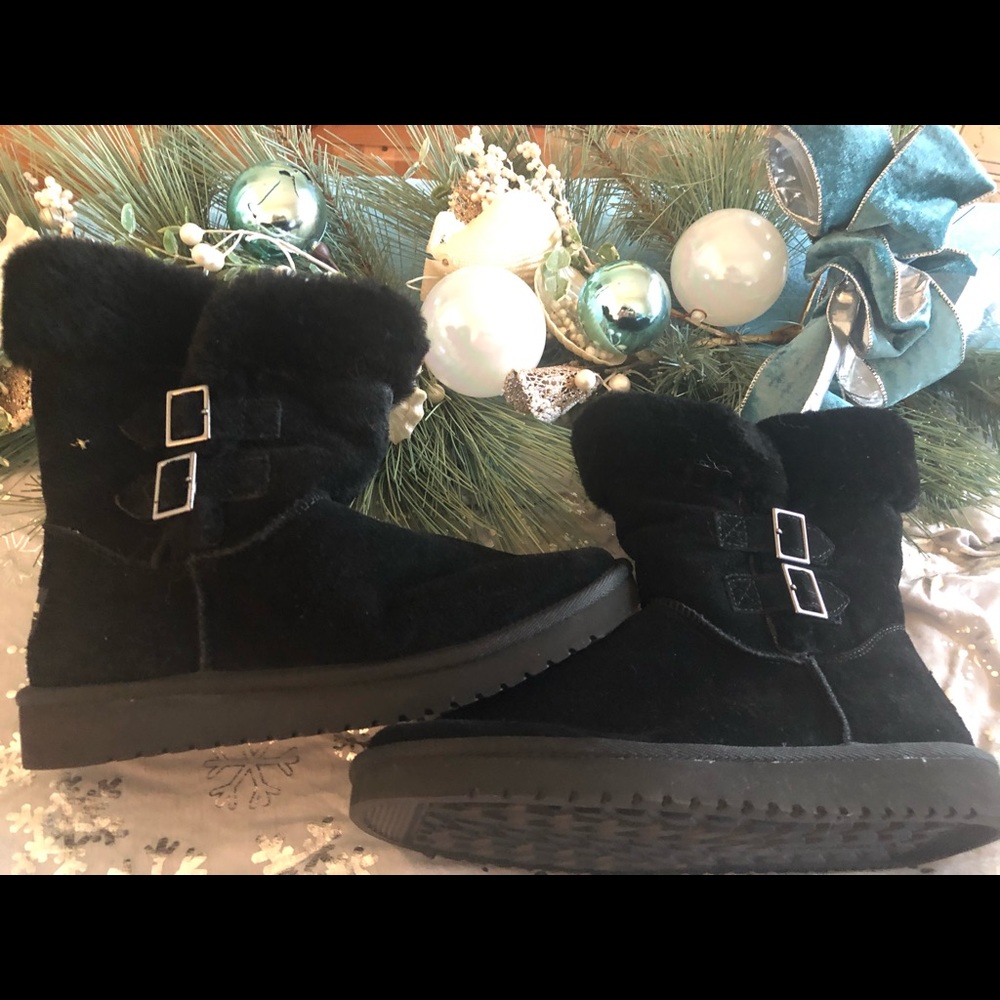 Authentic Uggs 7.5 black